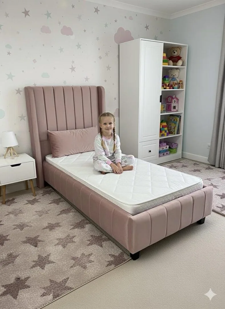 PHOTO-2025-11-11-20-50-33 (1) Soho gyerekágy fejtámlával készéletről - Image 1